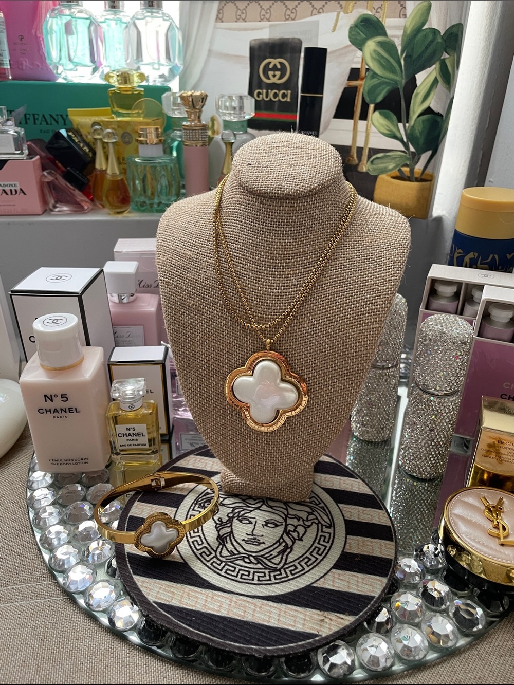 ✨Mother of Pearl Clover Pendant Necklace & Bracelet Set - Gold and White✨NWOT
